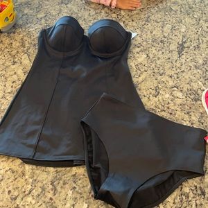 Spanx swimsuit size 10